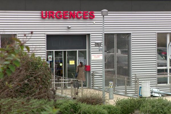 Les urgences de l’hôpital de Rochefort en Charente-Maritime en grande surchauffe. Depuis vendredi 3 janvier, l’établissement fait face à un afflux massif de patients atteints de pathologies respiratoires, notamment la grippe. (photo d'illustration)