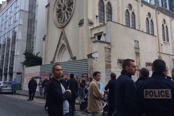 L'église Sainte-Rita, dans le 15ème arrondissement, évacuée mercredi 3 août 2016.