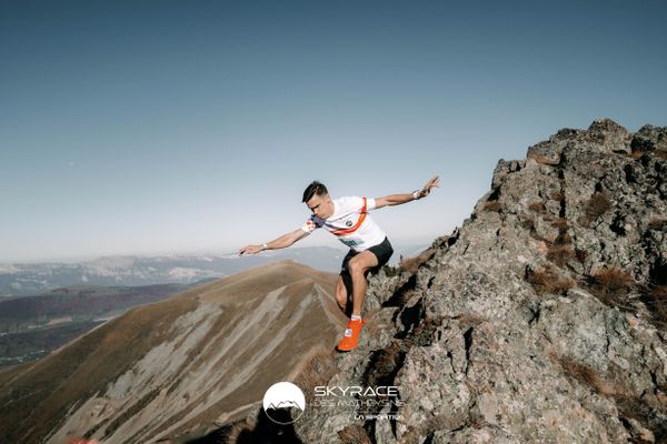 400 coureurs suspendus entre ciel et terre seront au départ de la SkyRace des Matheysins dimanche matin. L'épreuve phare d'une série de 4 courses, dont le signal de départ a été donné ce samedi à 7 heures 30, est la seule manche française de la coupe du monde de SkyRace.