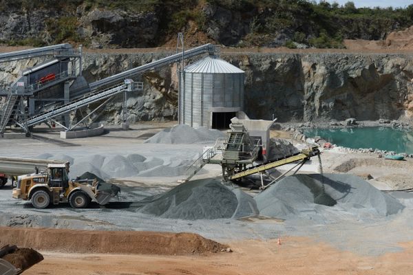 La carrière des Lombardières produit en moyenne un million de tonnes de roches utilisées pour la production de béton. Image d'illustration.