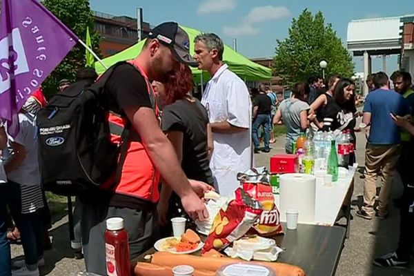 Rassemblement à Purpan des personnels hospitaliers et des cheminots