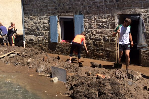 Le 13 juin 2017 le sud de la Haute-Loire est touché par un orage d'envergure. 200 litres d'eau sont tombés sur 22 communes du département. 