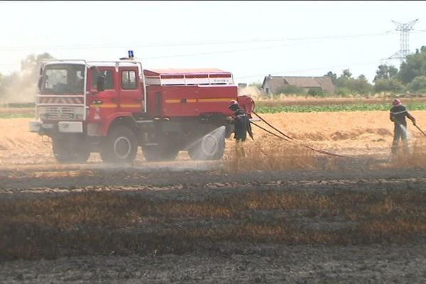 Incendie de culture dans le secteur d'Eterville, jeudi 25 juillet