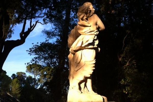 Statue dans le parc du domaine d'Ô à Montpellier. Le 8 mars, c'est la journée internationale de la femme 