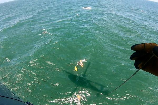 Les quatre marins pêcheurs ont pu être retrouvés et secourus.