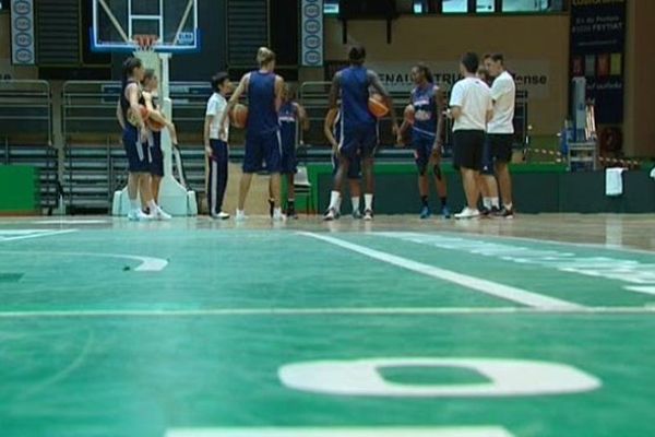 L'équipe de France de baskett-ball féminin s'entraîne du 23 au 28 août à Limoges. 