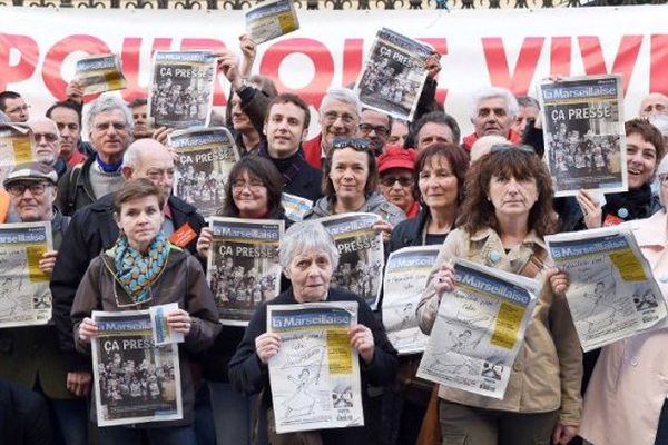 les salariés de "la Marseillaise" manifestent ce mardi devant le tribunal de commerce de Marseille