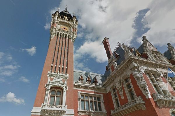 Le beffroi de l'hôtel de ville de Calais