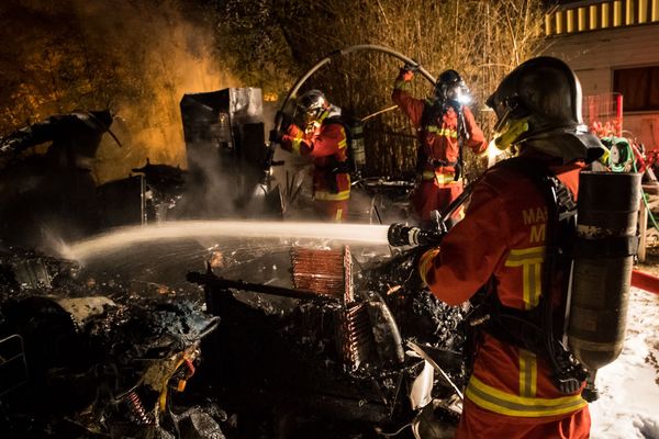 Marseille : un mort dans un incendie de caravane