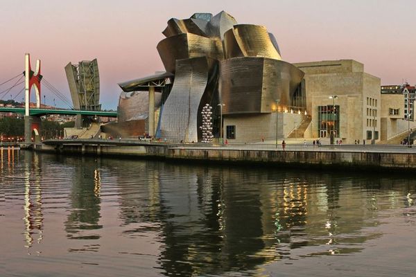 La ville de Bilbao et son célèbre musée Guggenheim