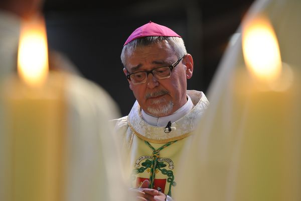 Monseigneur Georges Colomb, lors de son ordination comme évêque de La Rochelle et de Saintes, en mai 2016