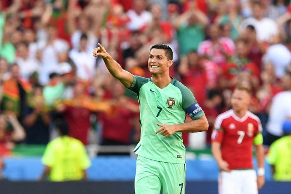 Portugal apurou-se para os 8.º com bis de Ronaldo