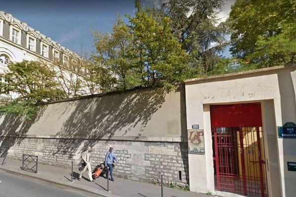 Les lycée autogéré de Paris situé au 393 rue de Vaugirard à Paris.