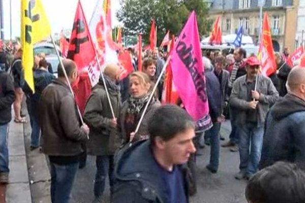 A Cherbourg devant l'Hotel de Ville, ils étaient près de 600 à manifester