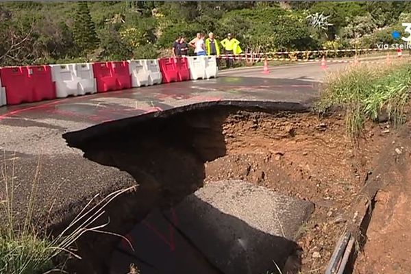 Jeudi 1er novembre, une partie de la route entre Sisco et Pietracorbara s'est effondrée suite à de fortes pluies. 