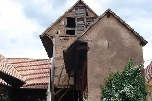 Le séchoir à tabac à Lipsheim avant d'être démonté pièce par pièce.