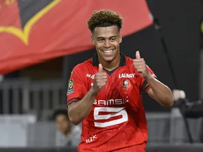 Formé au Stade rennais, Désiré Doué, 19 ans, va quitter les rouges et noirs pour le Paris-Saint-Germain, la saison prochaine. Il aura joué 76 matchs au total (pour 8 buts) avec l'équipe A, entre 2022 et 2024.