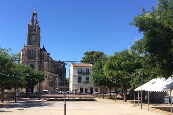 La place du village de Gigean dans l'Hérault n'est plus à la fête