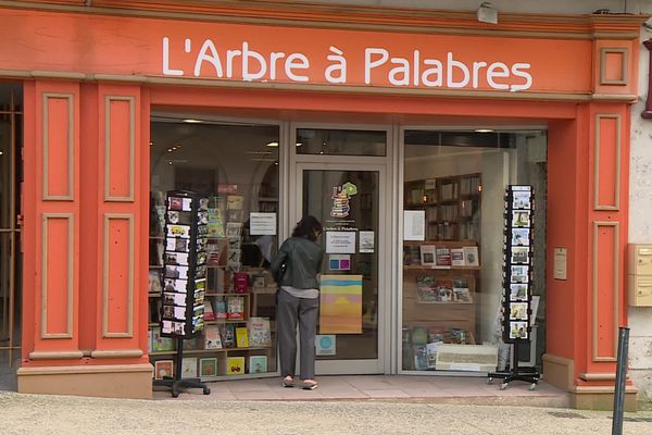 La librairie coopérative compte plus de 200 coopérateurs dans toute la France