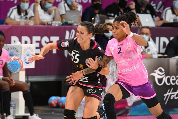 La nantaise Bruna de Paula durant le match Brest (BBH) Nantes (NAH) 37 - 33 le 15 mai 2021 en Coupe de France à Créteil