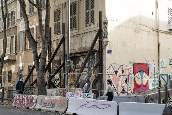 Au 102 boulevard Libération à Marseille, un immeuble placé en arrêté de péril.