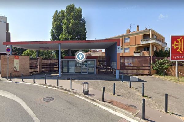 Trois élèves du lycée Hélène Boucher ont été légèrement blessés ce lundi 13 septembre 2021 lors d'une rixe devant l'établissement.