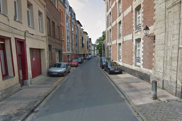 Les faits ont eu lieu rue de la Manutention à Cambrai.