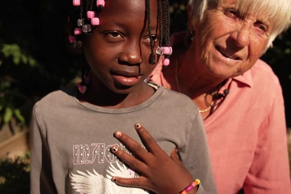 La Chaîne de l'Espoir : des enfants malades du cœur recherchent des familles d'accueil.