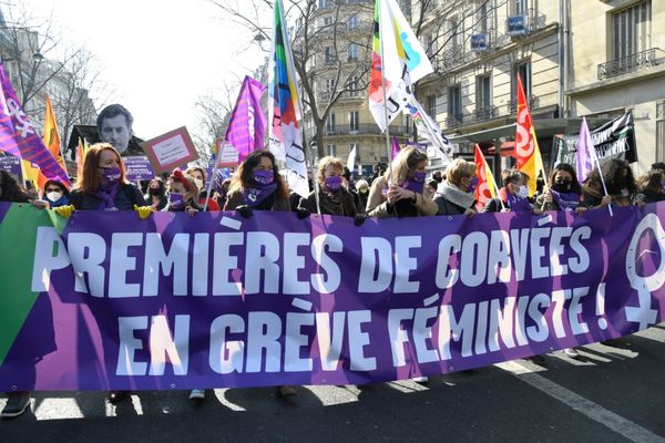 Le cortège des "premières de corvées" ce lundi 8 mars à Paris.