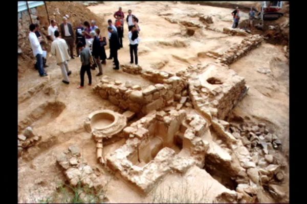 Le baptistère Saint-Jean, mis au jour en 2005 par des archéologues de l'Inrap.