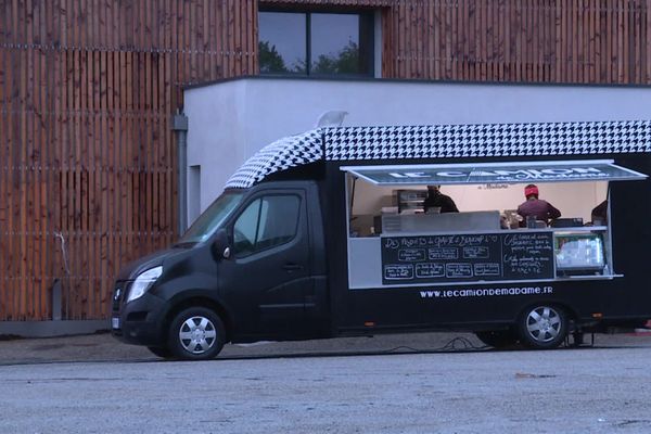 "Le camion de madame", le Food-truck des villages Aveyronnais