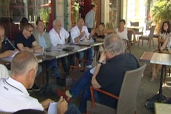 Nîmes - les rénovateurs du PS du Gard demandent plus de clarté et de démocratie dans la gestion de la fédération 30 - 10 juin 2014.