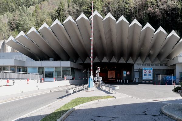 Des travaux de rénovation de la voûte vont être réalisés dans le tunel du Mont-Blanc à partir du 2 septembre 2024