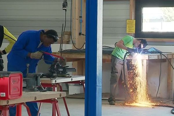 Des élèves du CFA de Chasseneuil-sur-Bonnieure en Charente en cours.