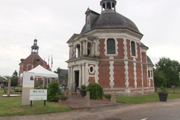 Juillet 2021- Vue extérieure du musée départemental de la Résistance et de la Déportation  à Manneville-sur-Risle (Eure)
