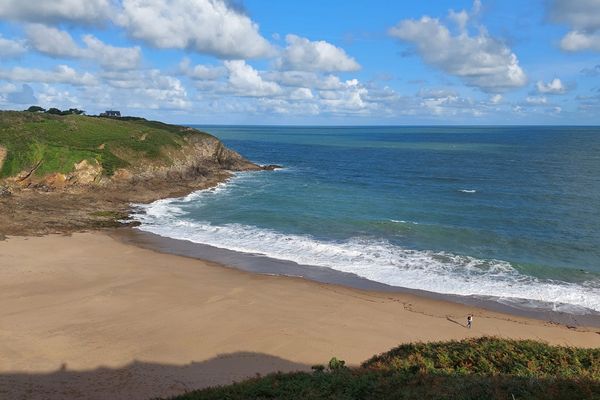 Un jeune homme a disparu sur la plage du Saussaye à Cancale (Ille-et-Vilaine) le 5 août 2023.