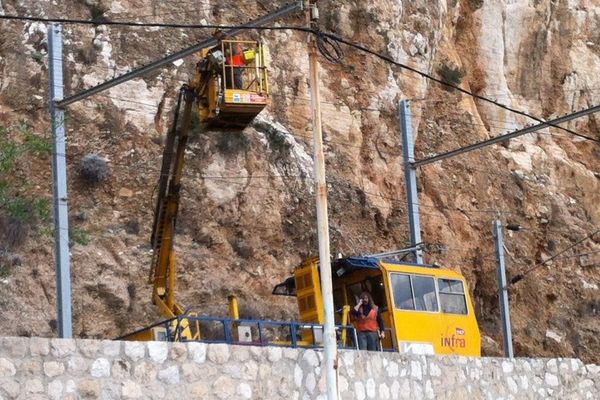 Eboulement sur la voie ferrée entre Eze et Beaulieu 