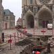 Fouilles préventives sur un chantier de rénovation du réseau de distribution d'eau, sous le parvis de la cathédrale de Laon.