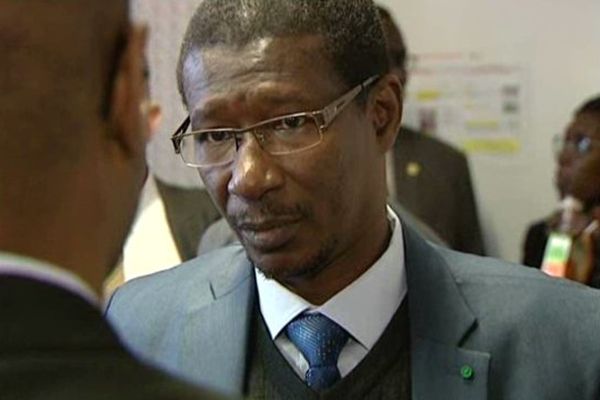 Le Ministre de l'enseignement supérieur et de la recherche du Sénégal est venu à Dijon avec sa délégation, dans le cadre d'une mission confiée par l'Agence Française du Développement à l'Insitutut Agronomique, Vétérinaire et Forestier. A savoir, l'aide à la mise en place et l'accompagnement à long terme d'un réseau d'Instituts Supérieur d'Enseignement Professionnel au Sénégal. 