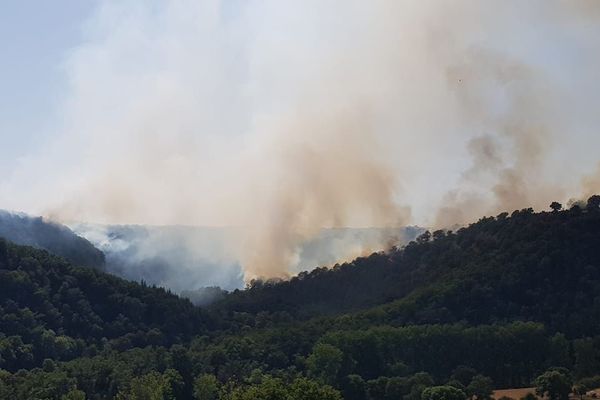 Le feu s'est déclaré sur la commune d'Olemps dans l'après-midi du 31 juillet.