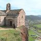 Perchée sur son éperon rocheux, la chapelle Sainte-Madeleine date du XIIe siècle.