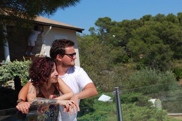 Stéphanie est Belge et Matthieu est Français, leur quotidien depuis le Covid-19 est devenu très complexe. 