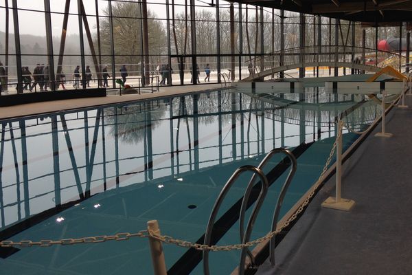 Plusieurs centaines de curieux sont venus découvrir la nouvelle piscine de Saint-Pardoux (87)