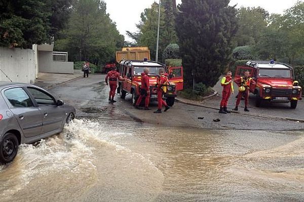 Nîmes - les pompiers - 10 octobre 2014.