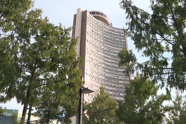 A plus de 100 mètres de hauteur, le restaurant pourrait retrouver ses clients et sa vue panoramique à 360 degrés.