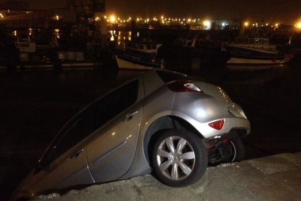 Scène inhabituelle hier soir (vendredi) ds le port de pêche du Havre 