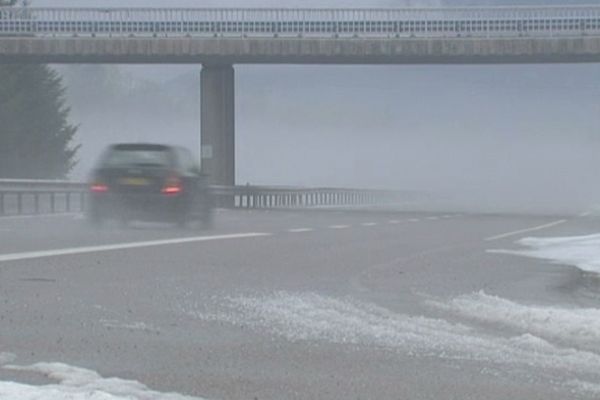 Les routes vosgiennes sous la grêle