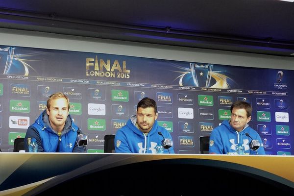 Twickenham, le 1er mai 2015 : conférence de presse de l'ASM avant la finale de la Champions Cup avec, de gauche à droite, Nick Abendanon, Damien Chouly et Franck Azéma.