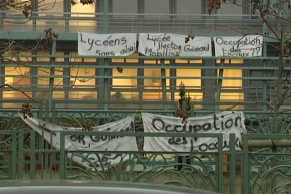 Le lycée Hector Guimard est mobilisé pour venir en aide aux lycéens sans logement