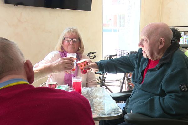 Ouvert il y a un an et demi, le bistrot de l'Ehpad Georges Dumont à Abbeville est une réussite.